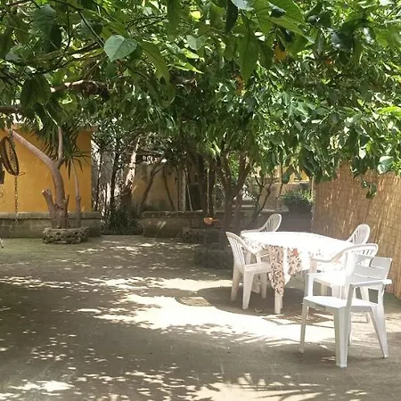 Il Giardino Nascosto Πανσιόν